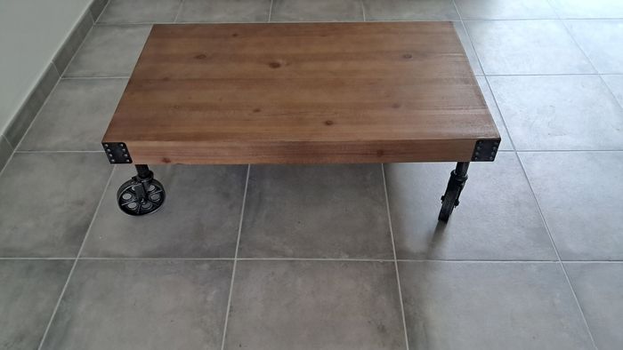 Table de salon neuve sur roulette - photo numéro 7