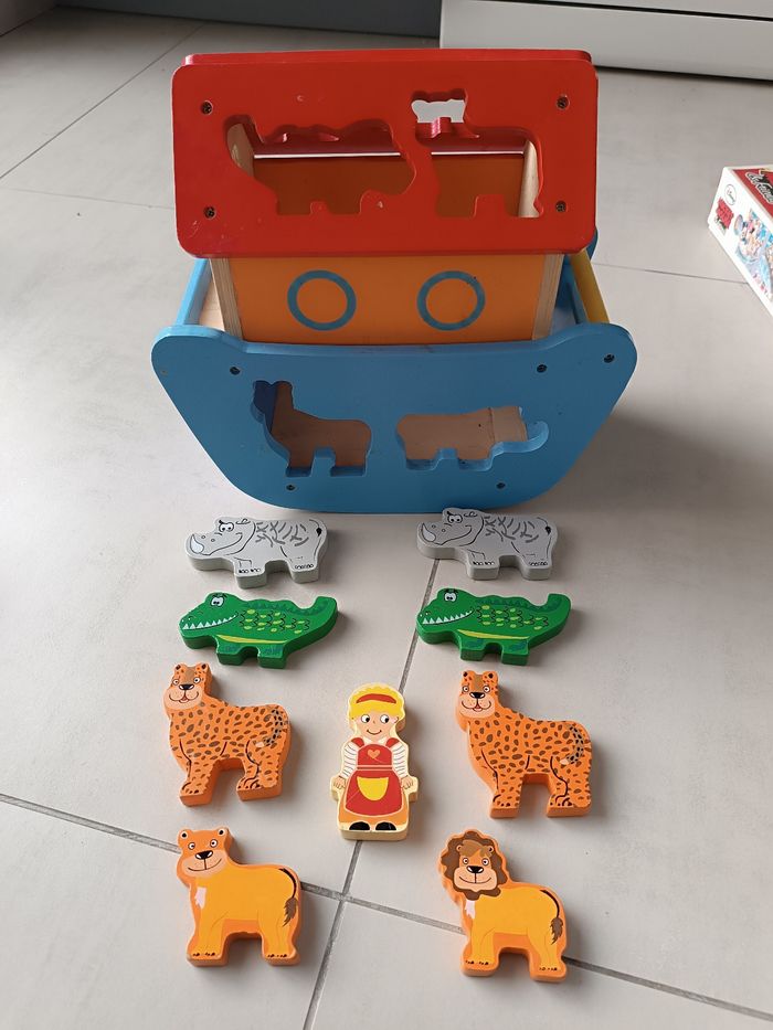 Boite à forme en bois Arche de Noé