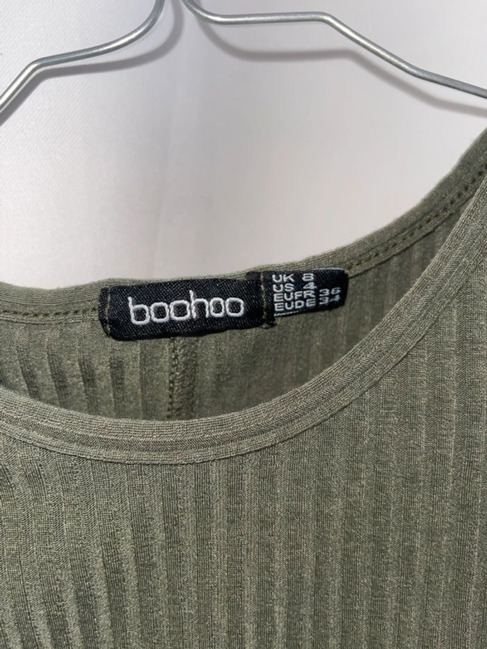 Robe verte épaules dénudées - photo numéro 2