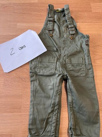 Salopette 2 ans tape à l’oeil