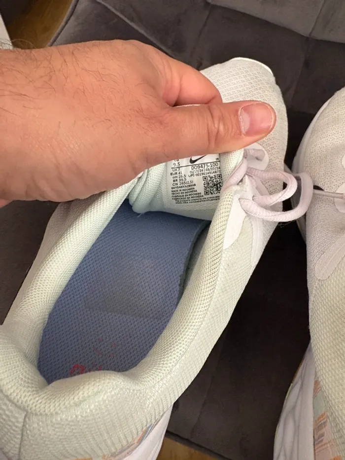 Baskets Nike femme blancs taille 41 - photo numéro 8