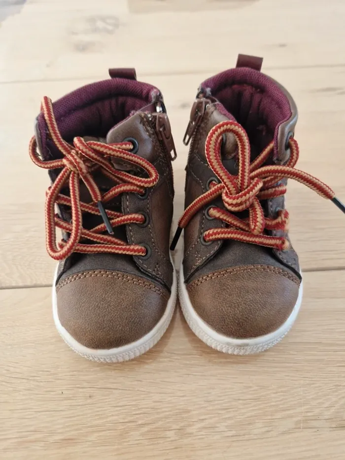 Chaussure taille 20