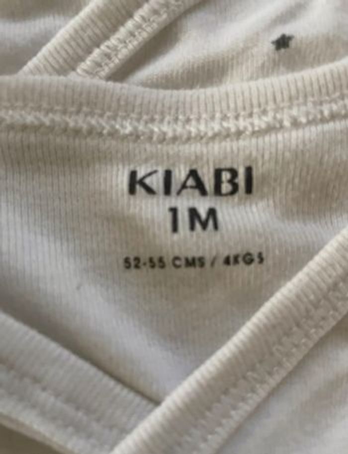 Bodies 1 mois lot de 12 - photo numéro 8