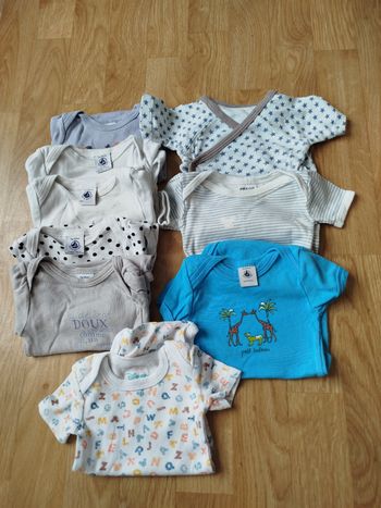 Lot 9 bodies taille 3 mois