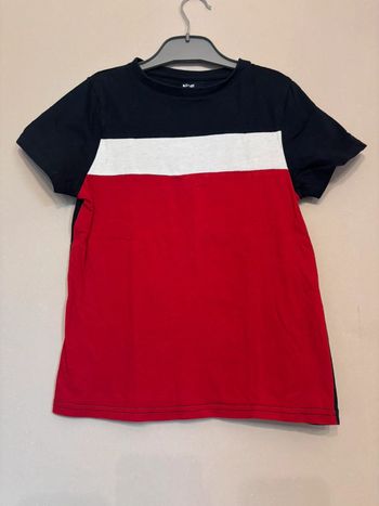 🌷T-shirt manche courte kiabi 8 ans 🌷