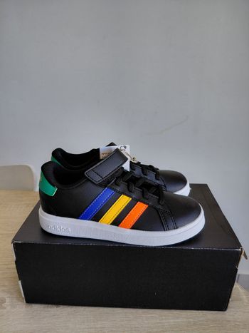 Baskets Adidas Grandcourt