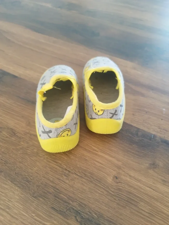 Chausson bébé mixte taille 22 - photo numéro 2