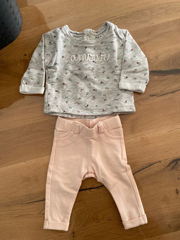 Ensemble fille 1 mois