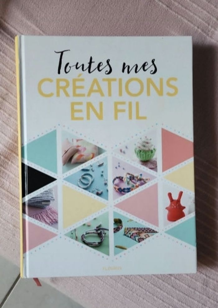 Livre création en fil - photo numéro 1