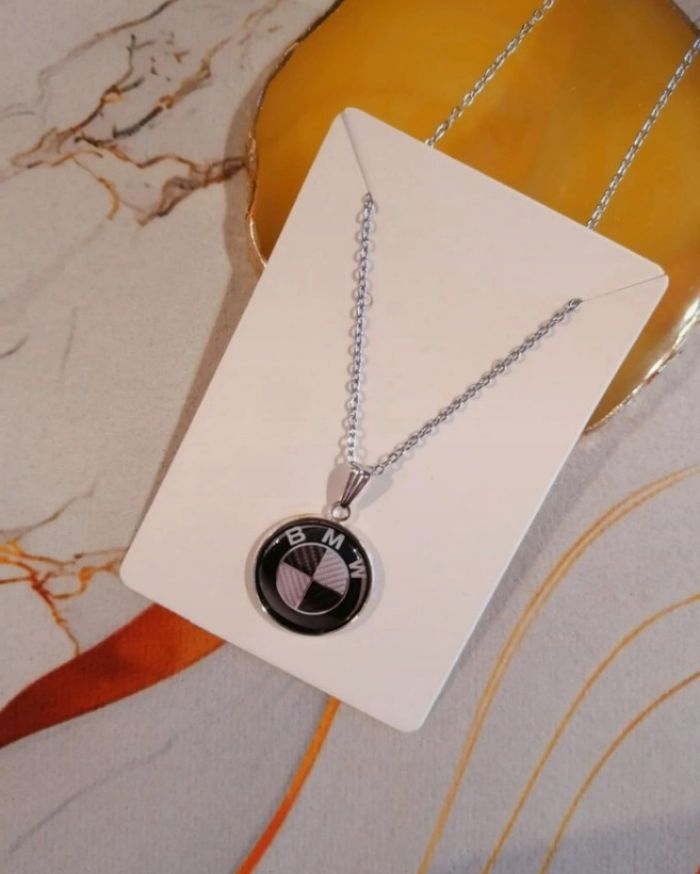 Collier BMW - photo numéro 2