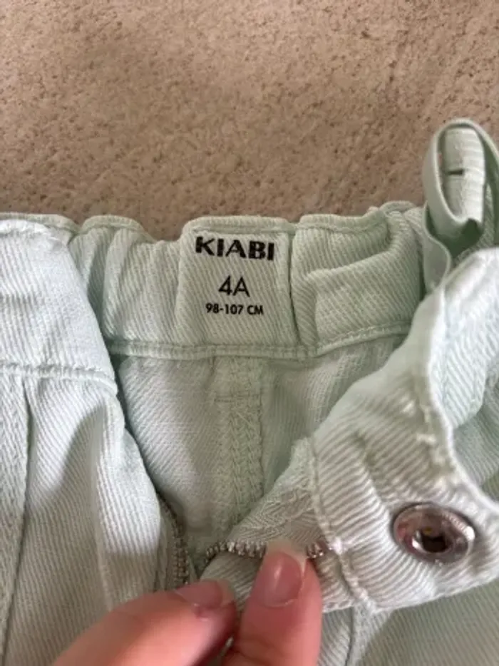 Duo de pantalon pour petite fille en quatre ans - photo numéro 3