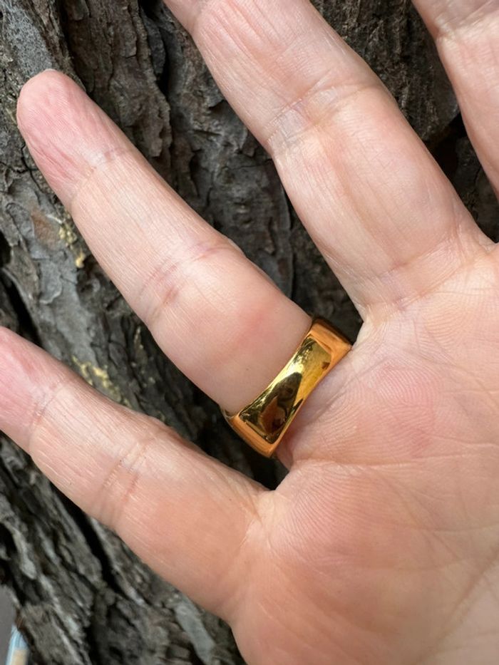 Grosse bague acier inoxydable or pierre noire taille 54 neuve - photo numéro 6