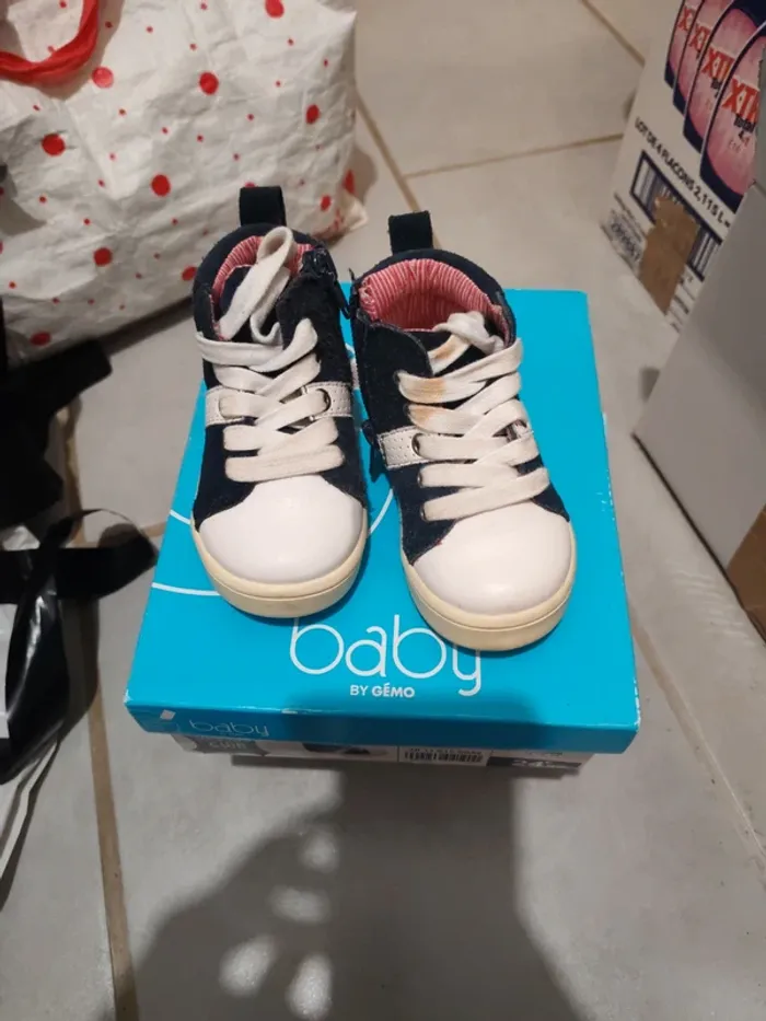 Chaussures T19 Gemo fermeture éclaire bleu et blanche - photo numéro 2