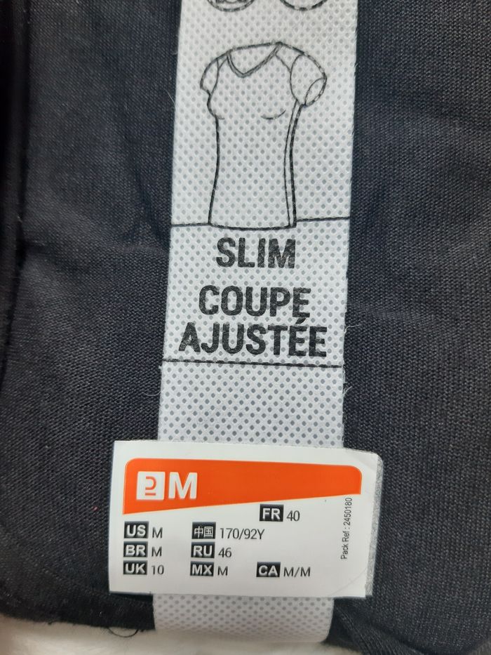 4 tee-shirts taille M Decathlon - photo numéro 2