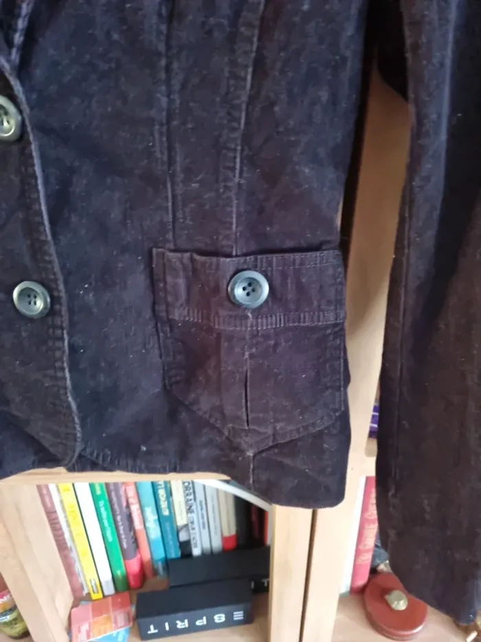 Veste en velours noir taille 38 - photo numéro 2