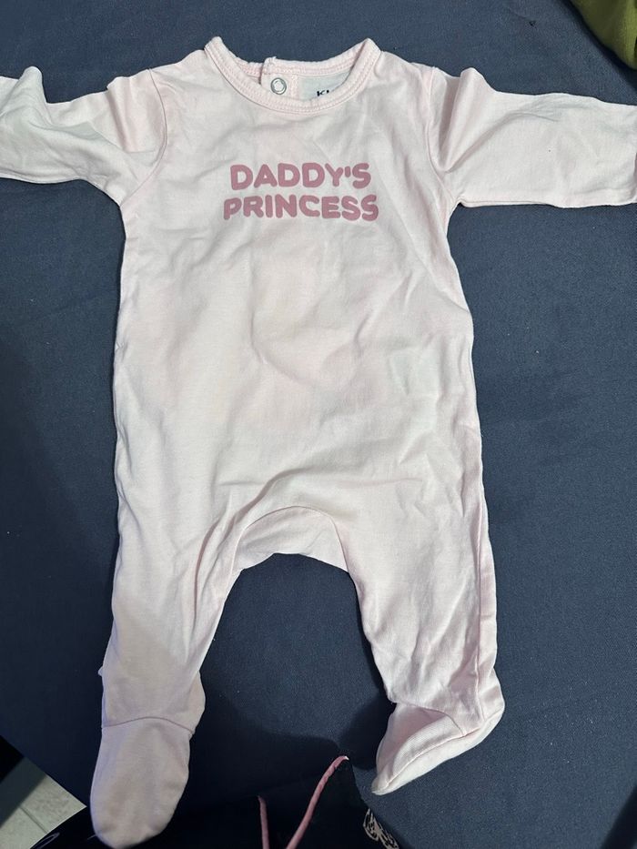 Pyjama fin 1 mois - photo numéro 2