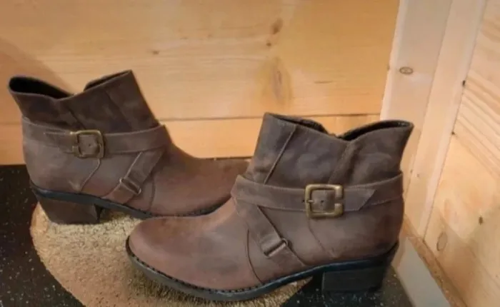 Boots en cuir neuve 39 - photo numéro 2