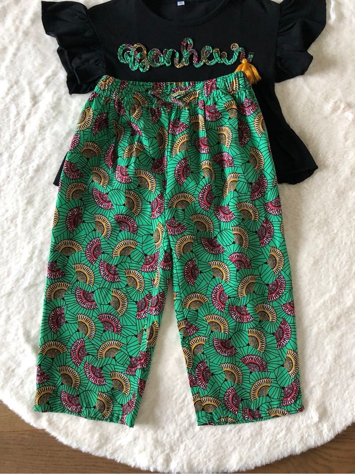 Ensemble pantalon fluide et tee-shirts assorti 3 ans - photo numéro 2