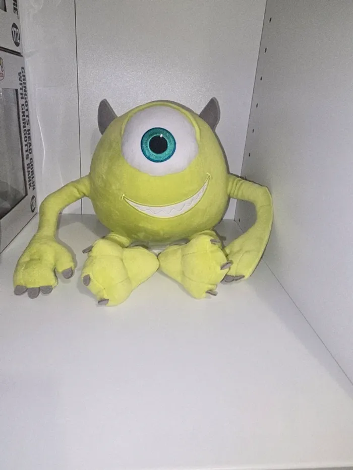 Petite peluche bob razowski bon état - photo numéro 4