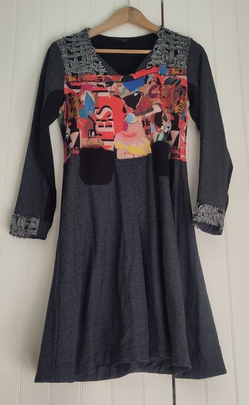 Robe Aventures des Toiles – Taille 40 – Style unique et confort