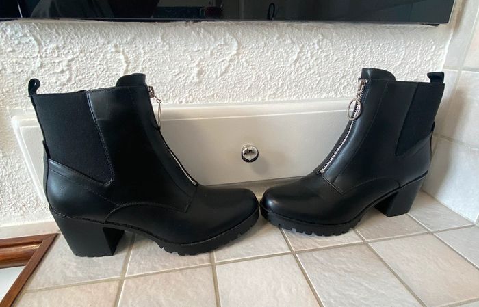 Bottines neuves noires avec tirette 40 - photo numéro 7
