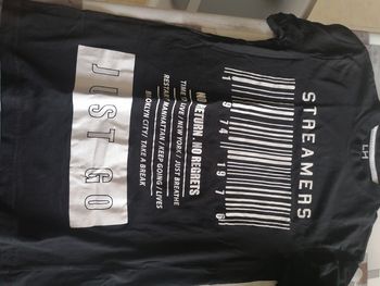 Tee shirt