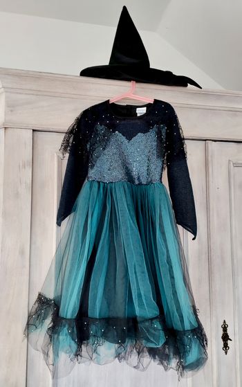 Robe sorcière sequins tulle