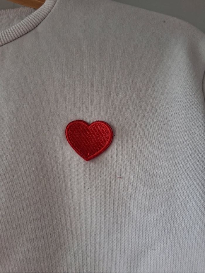 Sweat blanc logo coeur - photo numéro 2