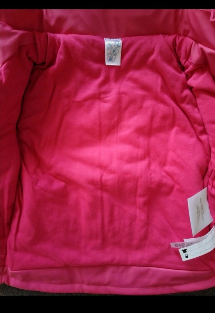 Imperméable rose à capuche. - photo numéro 2