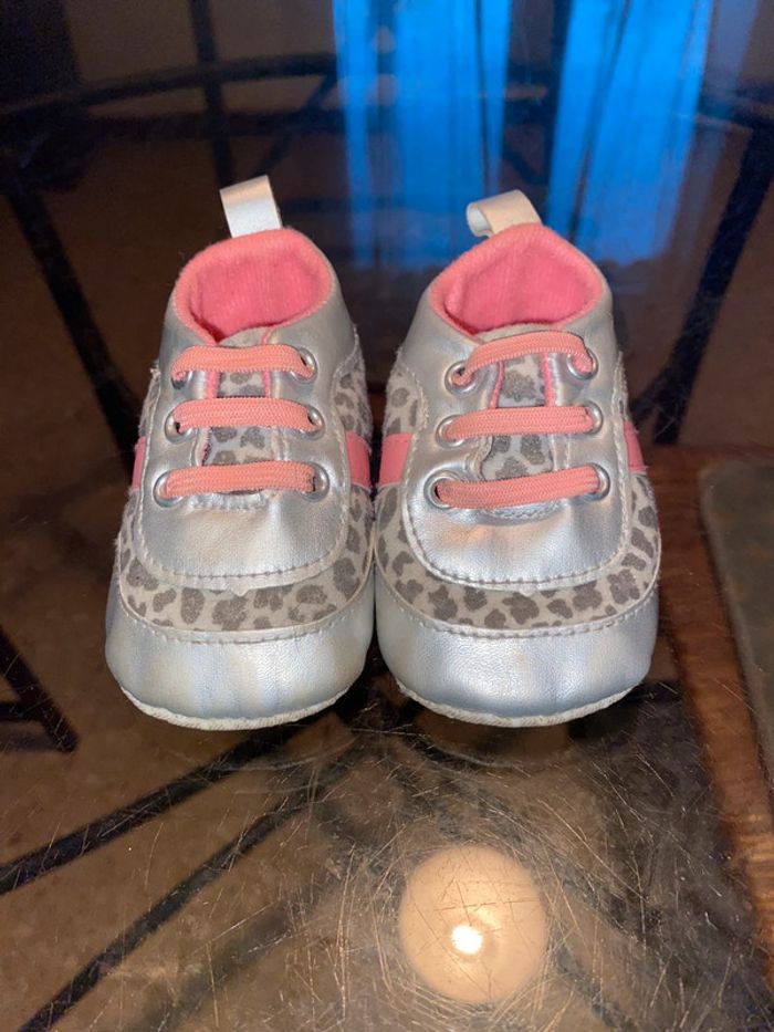Chaussures bébé, taille 18/19. - photo numéro 2