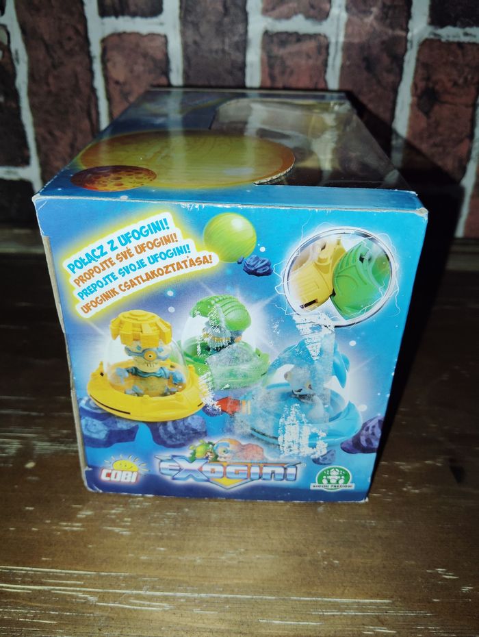 Coffret extra terrestre avec soucoupe volante - photo numéro 4