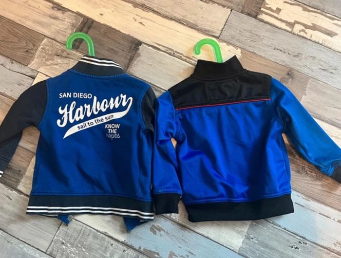 Lot de trois vestes deux ans été petit colis - photo numéro 5