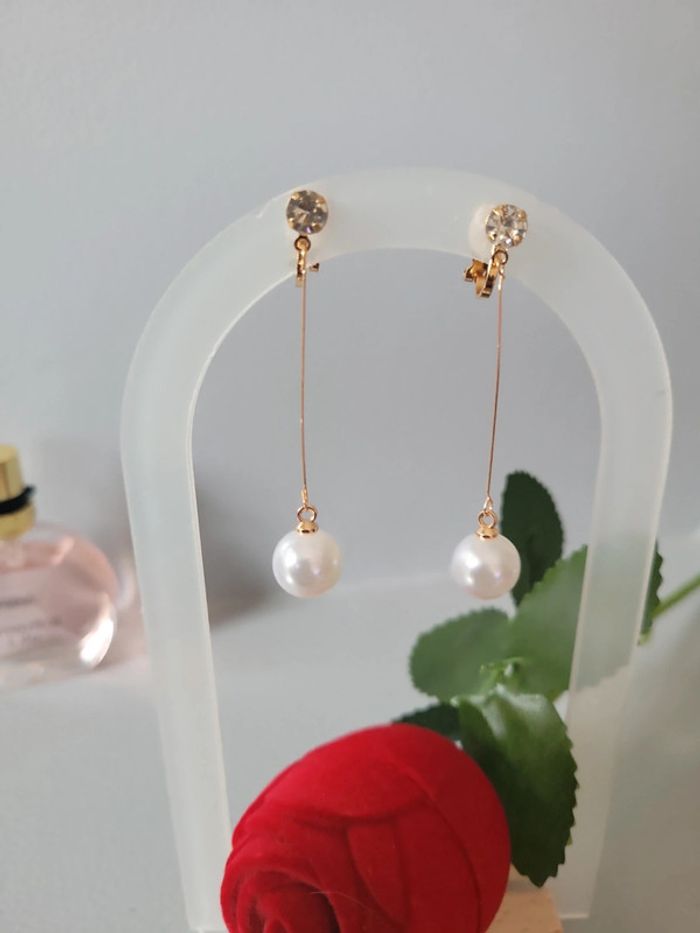 Clips fins et délicats perles blanches - photo numéro 5