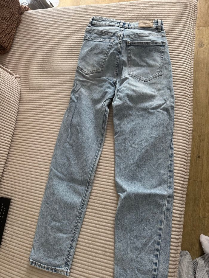 Jean bleu - photo numéro 2