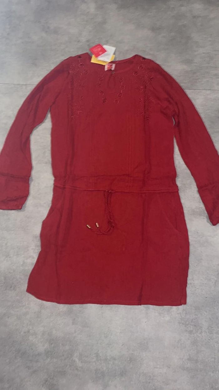 Robe broderie