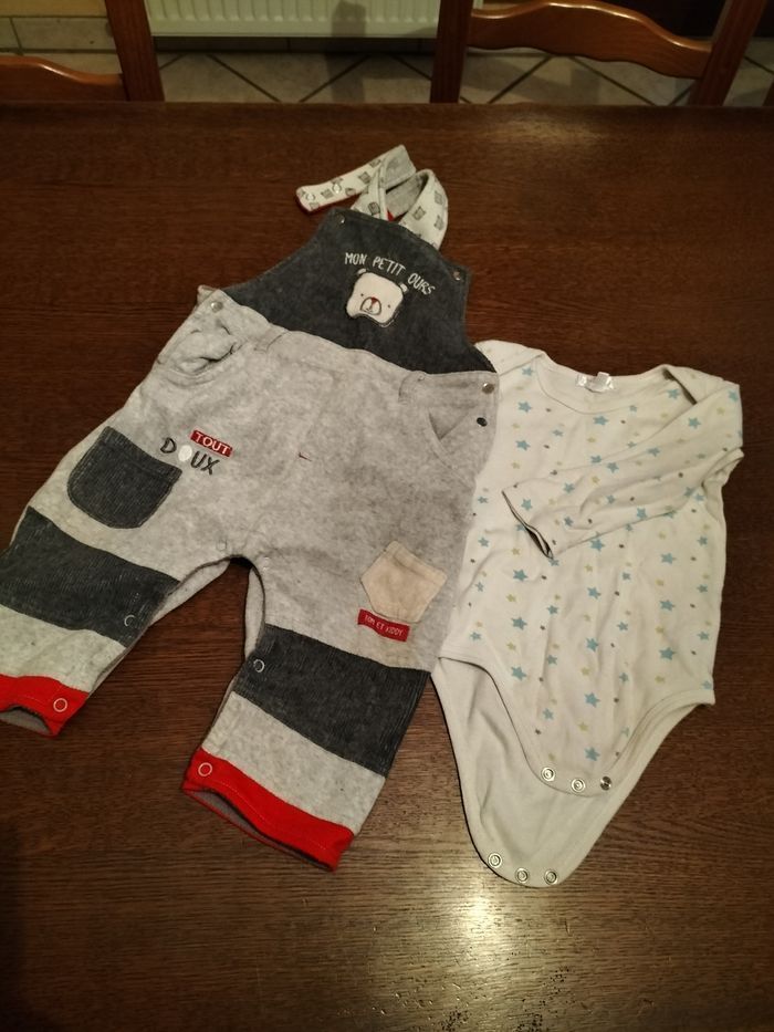 Lot vêtements divers en 18mois