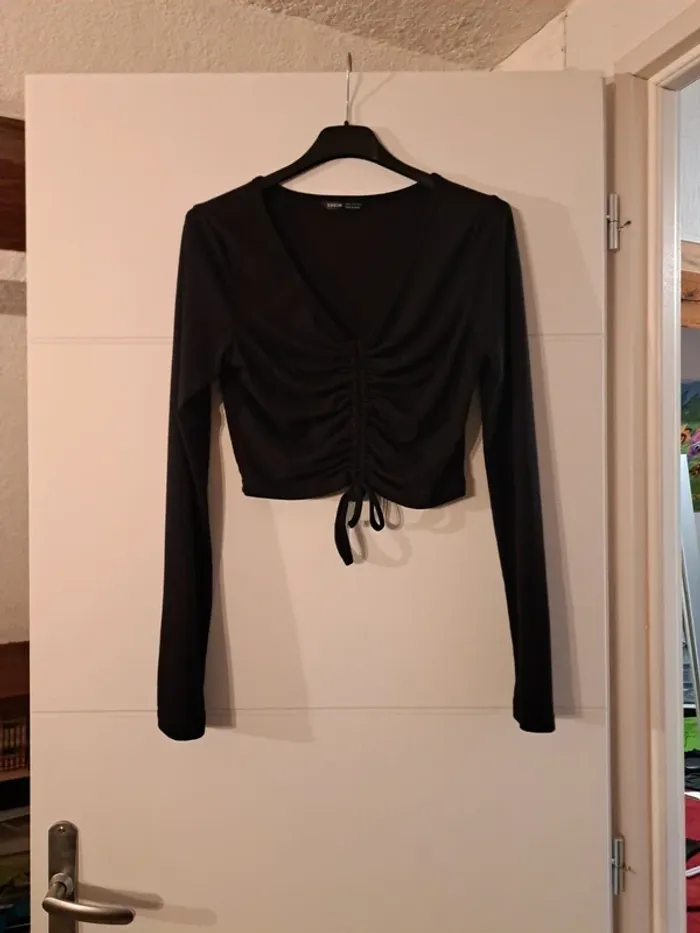 Croptop manches longues taille 36 noir - photo numéro 2