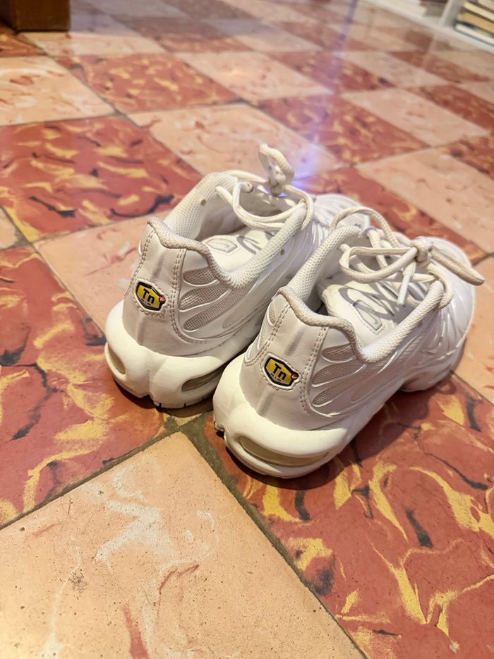 Basket Nike TN blanche - photo numéro 3