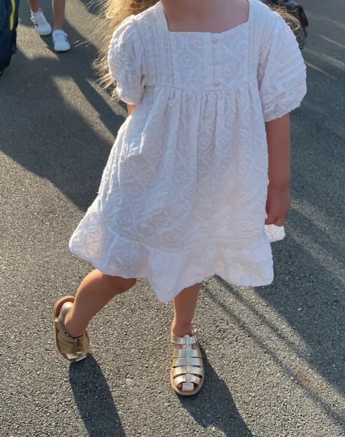 Robe brodée Zara - photo numéro 3