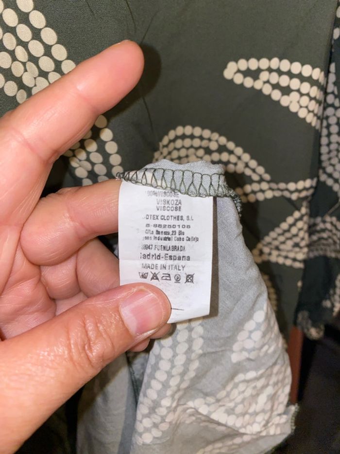 Robe longue fluide  imprimée col v taille 36 - photo numéro 7