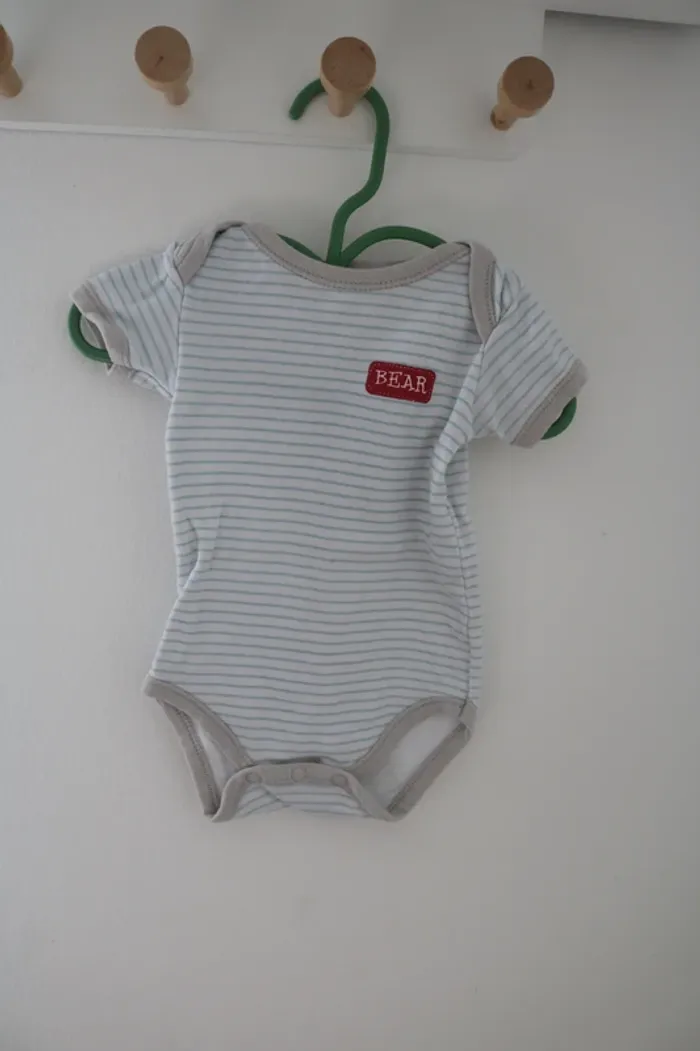 Lot bodies été garçon sans marque 3 mois - photo numéro 3