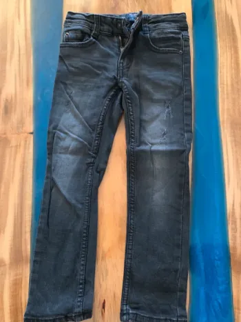 Jean Slim kiabi taille 4 ans