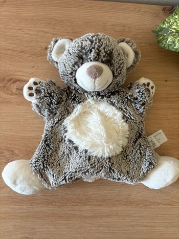 Doudou marionnette ours gris marron blanc empreintes  tex baby