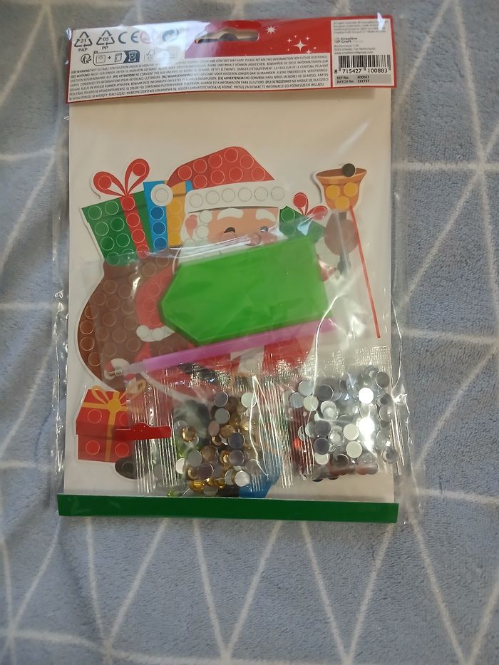 Kit créatif: Père-Noël à décorer avec perles diamant plates - photo numéro 3