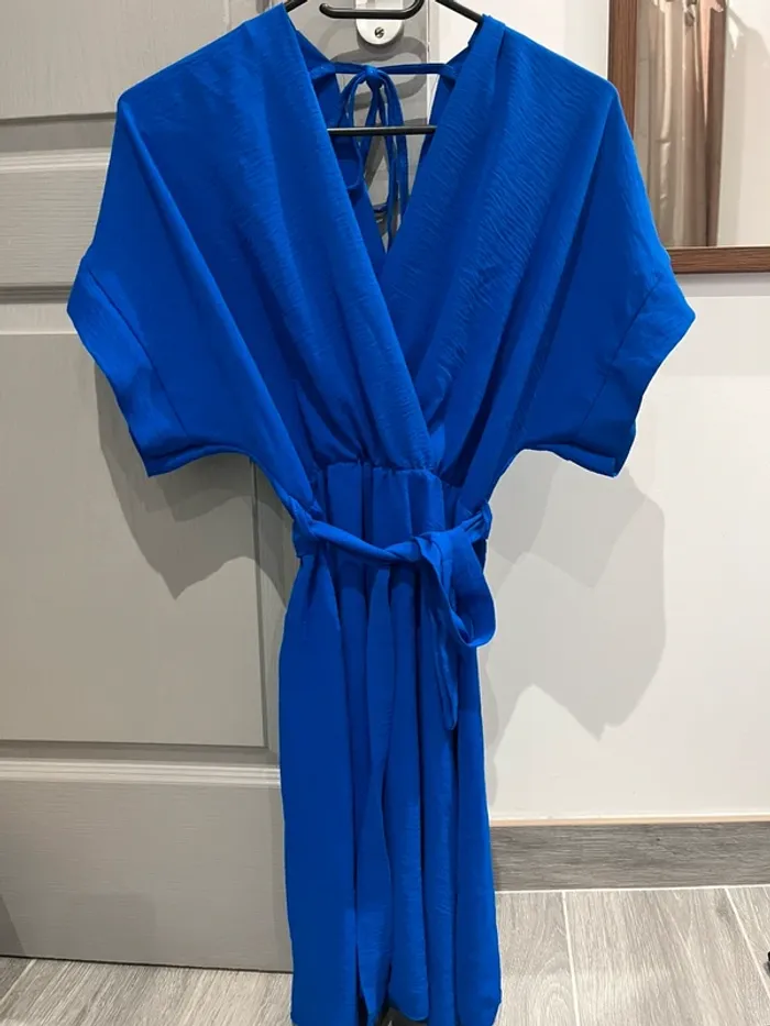 Robe bleue éléctrique