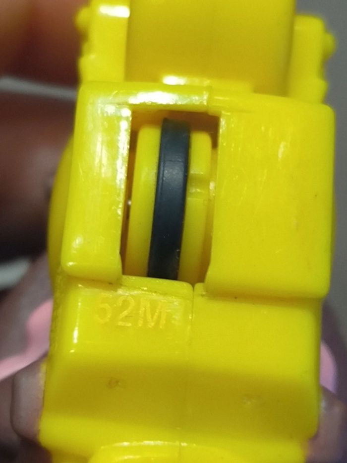 McDonald's King Julian & Sonia
Happy Meal Madagascar 3 Bons Baisers d'Europe 2012 - photo numéro 4