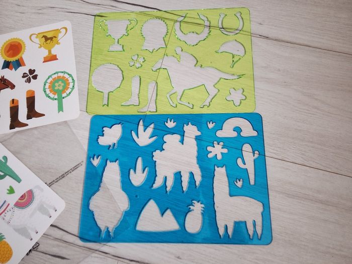 Règle de dessin pochoir à dessiner motifs lama, Mexique et cheval, médaille équitation et coloriages Neuf - photo numéro 2