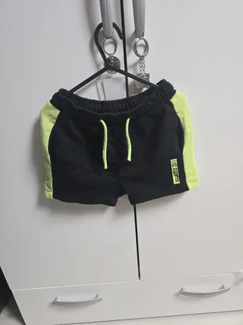 Short 2-3ans