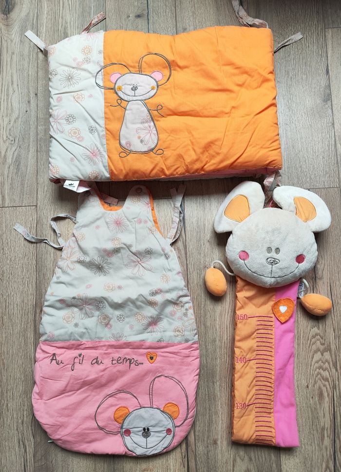 Ensemble gigoteuse + tour de lit + toise