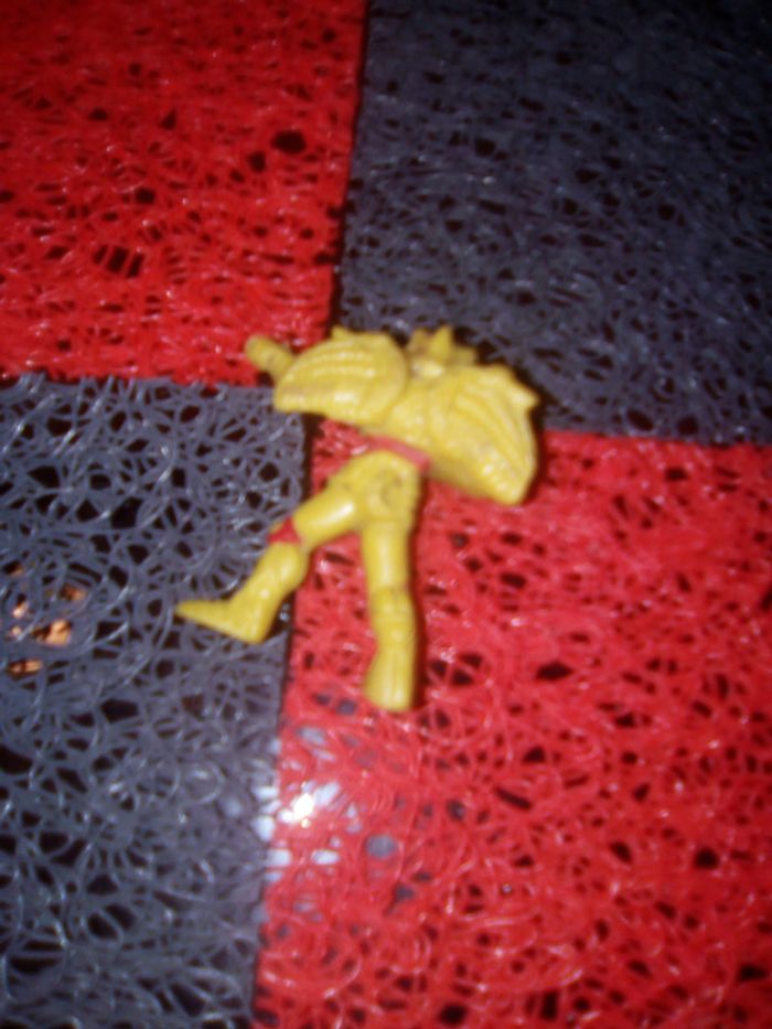Figurine Saban / Goldar - photo numéro 2